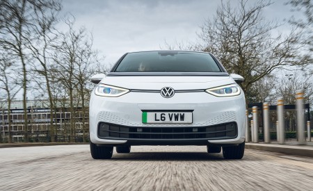 2022 Volkswagen ID.3 Tour Pro S (UK-Spec) Front Wallpapers 450x275 (9)