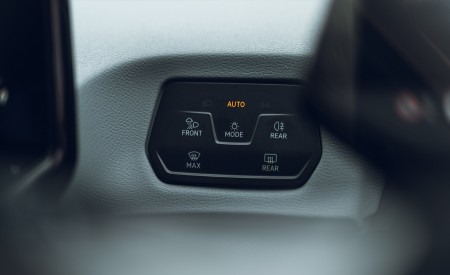2022 Volkswagen ID.3 Tour Pro S (UK-Spec) Interior Detail Wallpapers 450x275 (75)