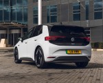 2022 Volkswagen ID.3 Tour Pro S (UK-Spec) Rear Three-Quarter Wallpapers 150x120 (19)