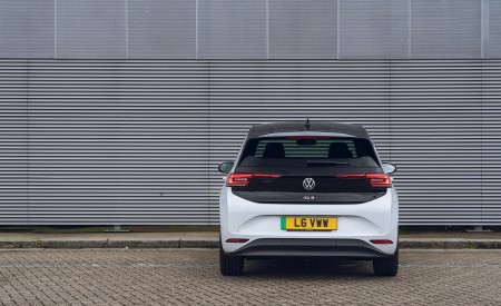 2022 Volkswagen ID.3 Tour Pro S (UK-Spec) Rear Wallpapers 450x275 (42)
