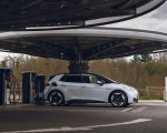 2022 Volkswagen ID.3 Tour Pro S (UK-Spec) Side Wallpapers 150x120 (27)