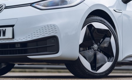 2022 Volkswagen ID.3 Tour Pro S (UK-Spec) Wheel Wallpapers 450x275 (50)