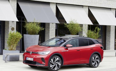 2022 Volkswagen ID.4 GTX Front Three-Quarter Wallpapers  450x275 (32)