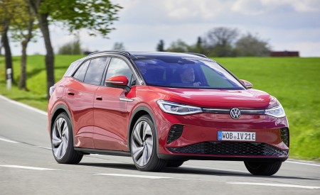 2022 Volkswagen ID.4 GTX Front Three-Quarter Wallpapers  450x275 (3)