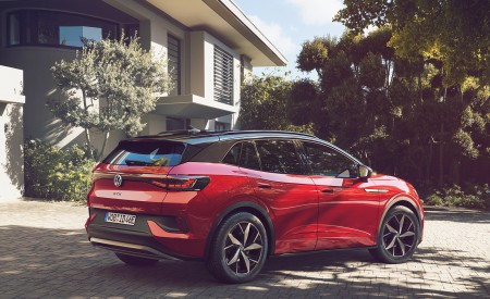 2022 Volkswagen ID.4 GTX Rear Three-Quarter Wallpapers 450x275 (75)