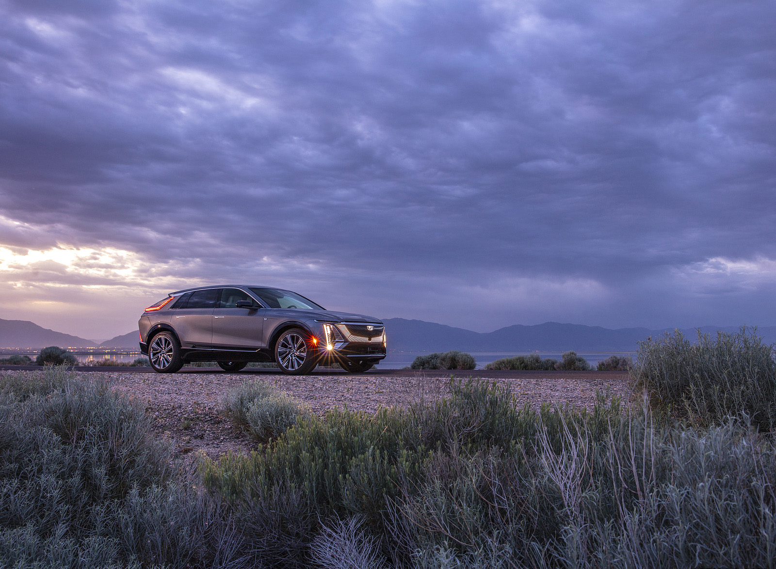 2023 Cadillac LYRIQ Front Three-Quarter Wallpapers (10)