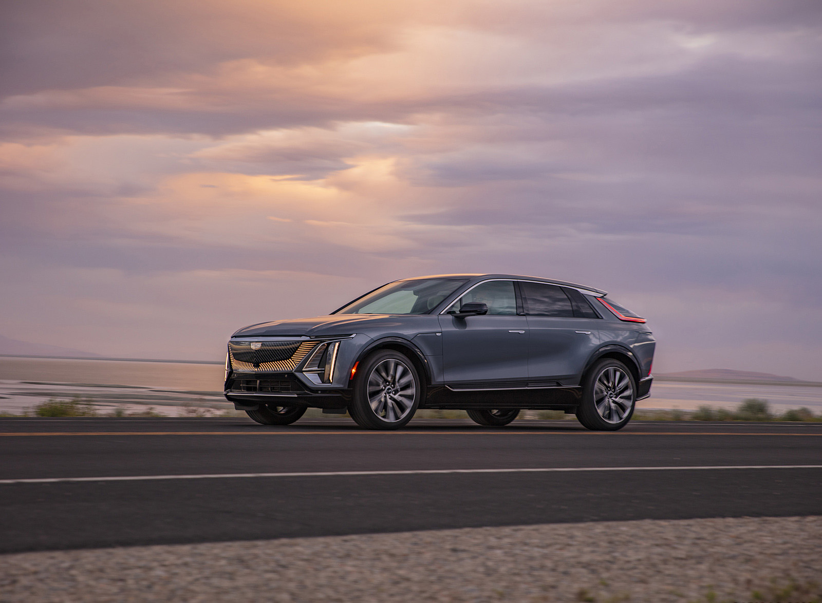 2023 Cadillac LYRIQ Front Three-Quarter Wallpapers (7)