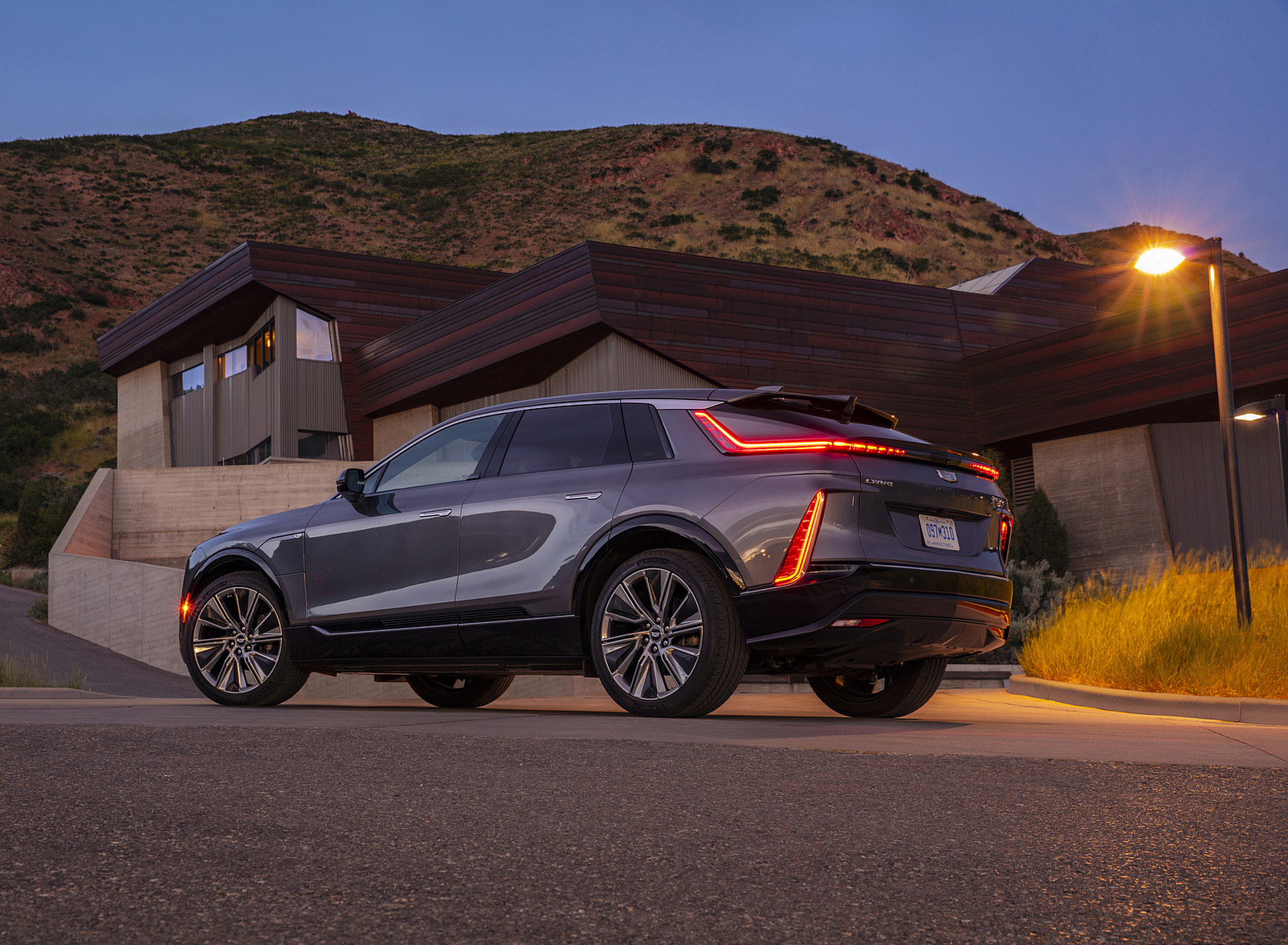 2023 Cadillac LYRIQ Rear Three-Quarter Wallpapers (13)