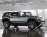 2024 GMC HUMMER EV SUV Front Three-Quarter Wallpapers 150x120 (24)