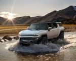 2024 GMC HUMMER EV SUV Front Three-Quarter Wallpapers 150x120 (18)