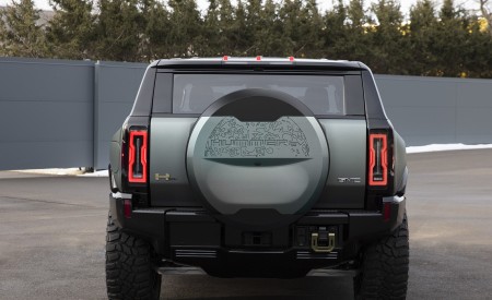 2024 GMC HUMMER EV SUV Rear Wallpapers 450x275 (13)
