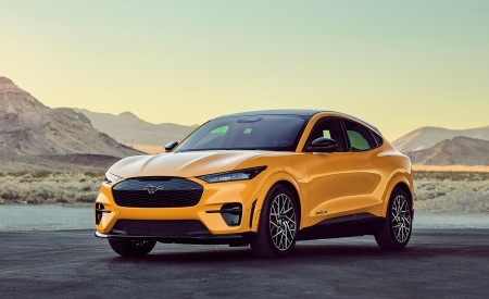 2021 Ford Mustang Mach-E GT Performance Edition Front Three-Quarter Wallpapers 450x275 (38)