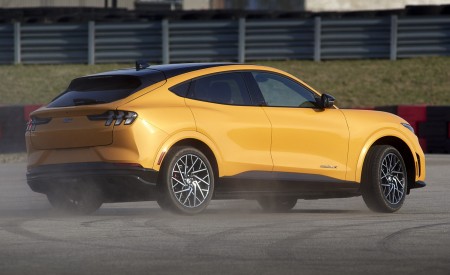2021 Ford Mustang Mach-E GT Rear Three-Quarter Wallpapers 450x275 (18)