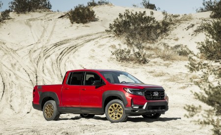 2021 Honda Ridgeline Sport with HPD Package Front Three-Quarter Wallpapers  450x275 (17)