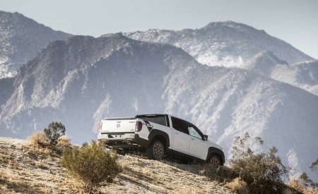 2021 Honda Ridgeline Sport with HPD Package Off-Road Wallpapers 450x275 (52)