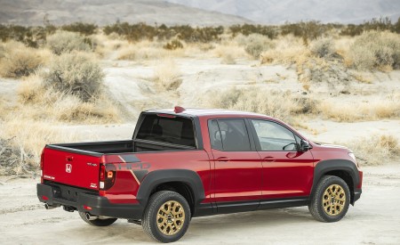 2021 Honda Ridgeline Sport with HPD Package Rear Three-Quarter Wallpapers  450x275 (23)