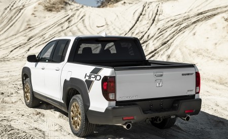 2021 Honda Ridgeline Sport with HPD Package Rear Three-Quarter Wallpapers 450x275 (59)