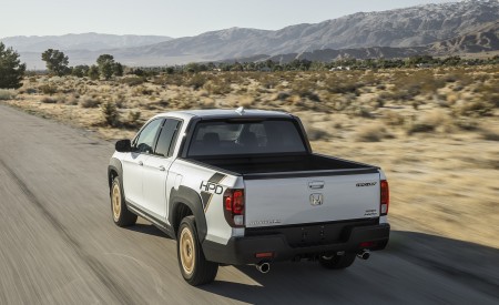 2021 Honda Ridgeline Sport with HPD Package Rear Three-Quarter Wallpapers 450x275 (46)