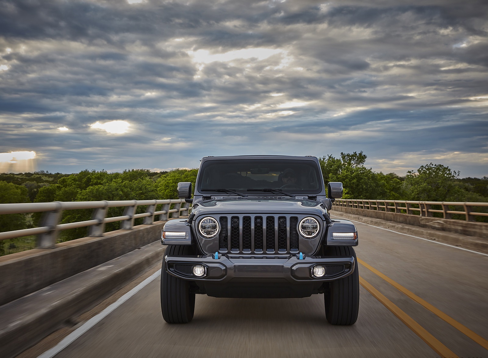 2021 Jeep Wrangler High Altitude 4xe Front Wallpapers (12)