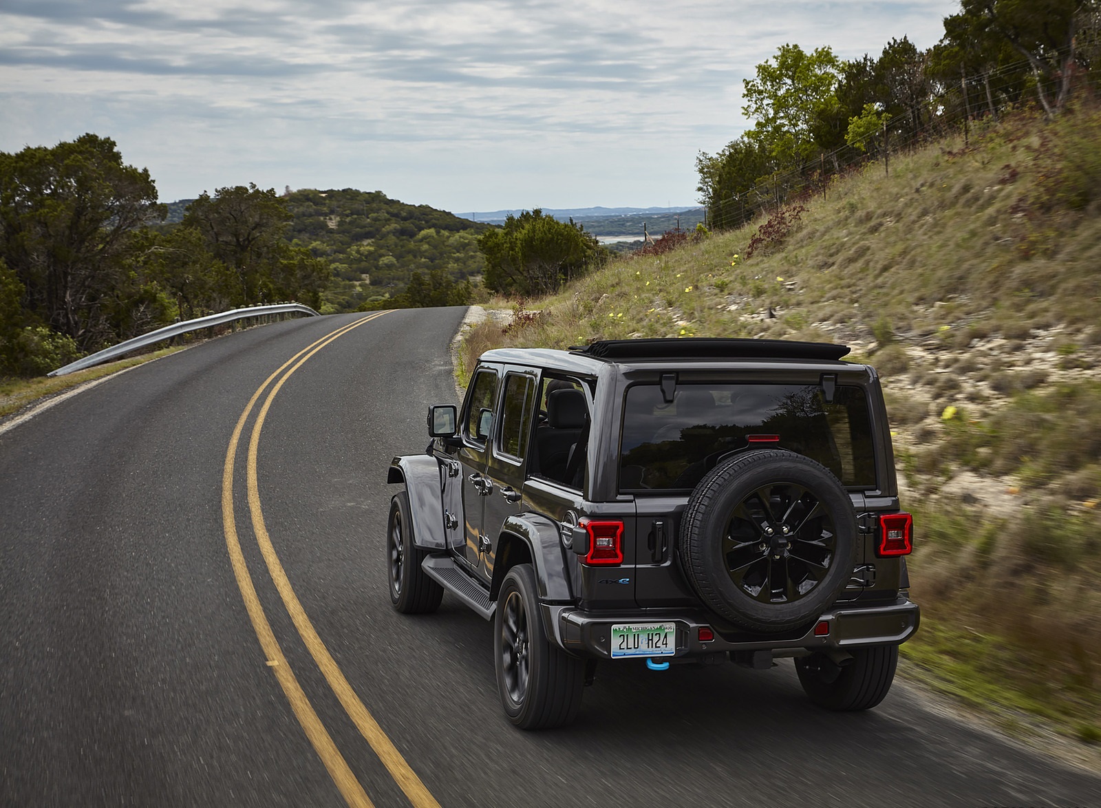 2021 Jeep Wrangler High Altitude 4xe Rear Three-Quarter Wallpapers (13)