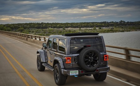 2021 Jeep Wrangler High Altitude 4xe Rear Three-Quarter Wallpapers 450x275 (4)