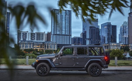 2021 Jeep Wrangler High Altitude 4xe Side Wallpapers 450x275 (19)