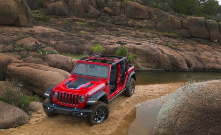 2021 Jeep Wrangler Rubicon 4xe Front Three-Quarter Wallpapers 450x275 (21)