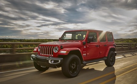 2021 Jeep Wrangler Sahara 4xe Front Three-Quarter Wallpapers 450x275 (13)