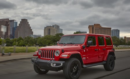 2021 Jeep Wrangler Sahara 4xe Front Three-Quarter Wallpapers 450x275 (4)