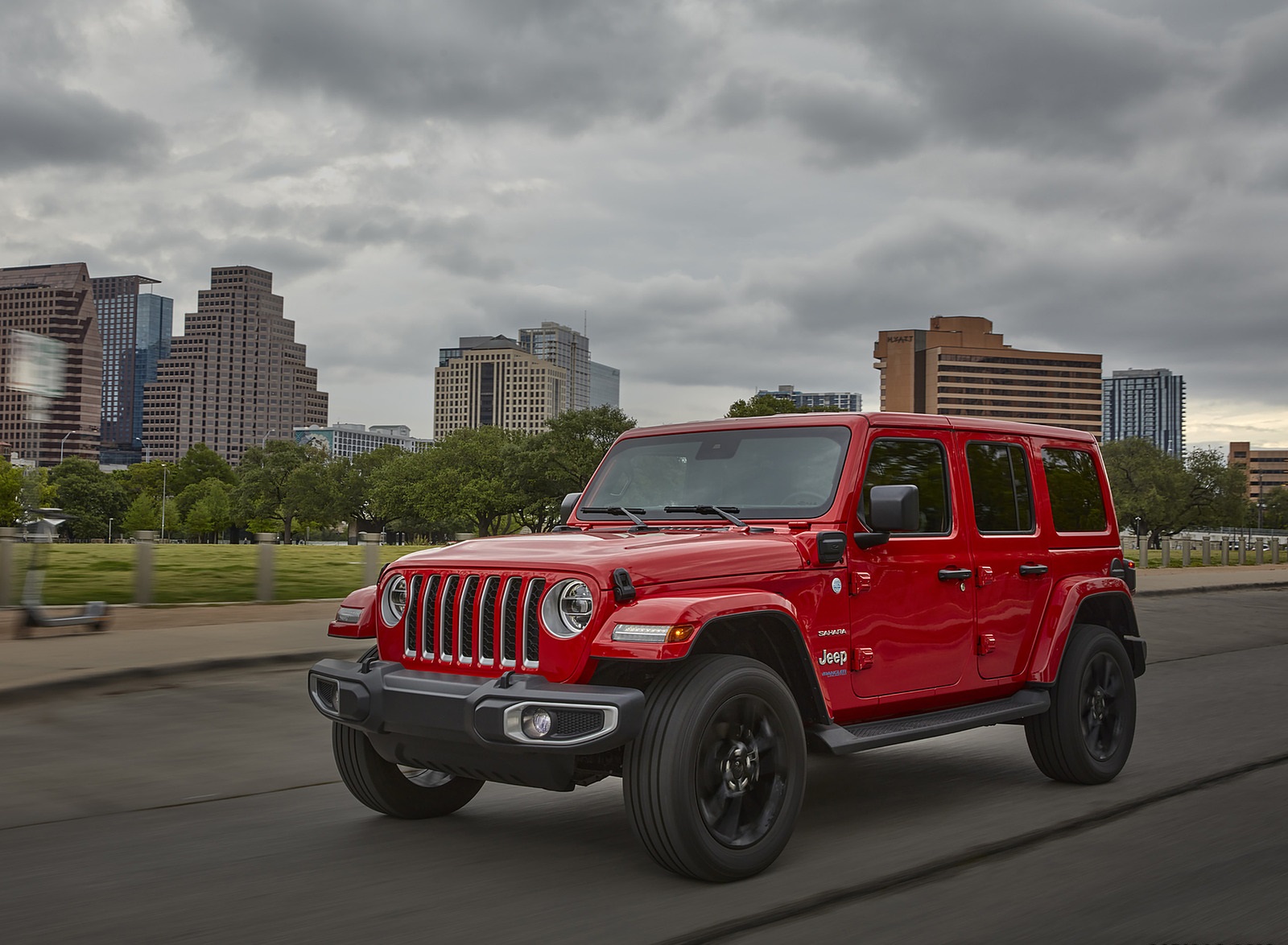2021 Jeep Wrangler Sahara 4xe Front Three-Quarter Wallpapers (4)