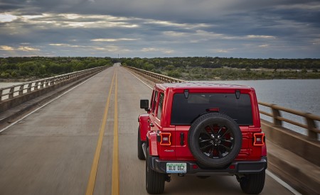 2021 Jeep Wrangler Sahara 4xe Rear Wallpapers 450x275 (17)