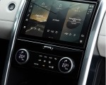 2021 Land Rover Discovery D300 MHEV SE Central Console Wallpapers 150x120