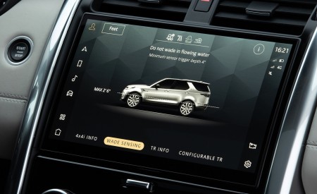2021 Land Rover Discovery D300 MHEV SE Central Console Wallpapers 450x275 (41)