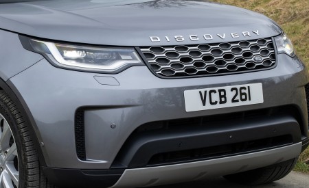 2021 Land Rover Discovery D300 MHEV SE Front Wallpapers 450x275 (24)