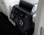 2021 Land Rover Discovery D300 MHEV SE Interior Detail Wallpapers  150x120