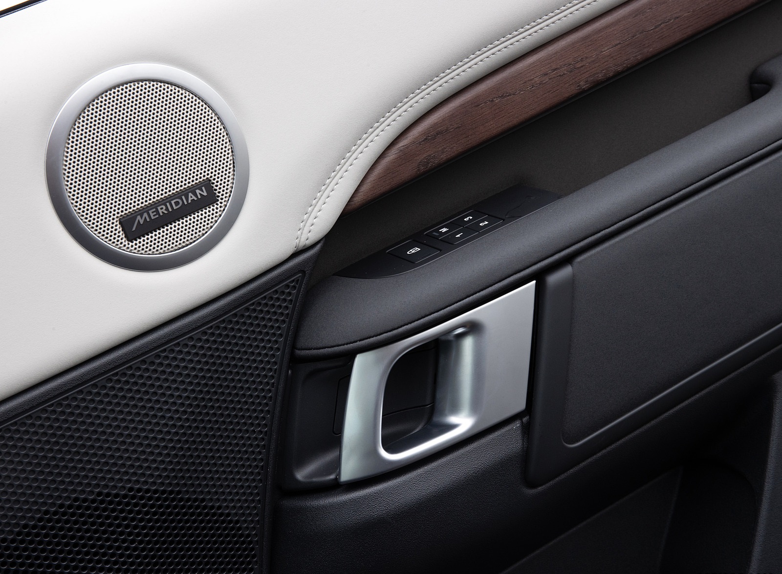 2021 Land Rover Discovery D300 MHEV SE Interior Detail Wallpapers #47 of 49