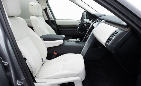 2021 Land Rover Discovery D300 MHEV SE Interior Front Seats Wallpapers 450x275 (48)