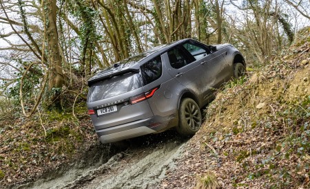 2021 Land Rover Discovery D300 MHEV SE Off-Road Wallpapers  450x275 (16)