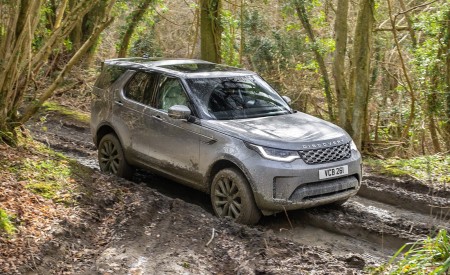 2021 Land Rover Discovery D300 MHEV SE Off-Road Wallpapers  450x275 (17)