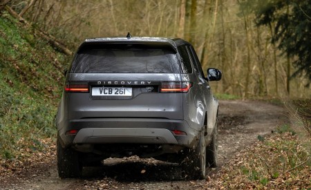 2021 Land Rover Discovery D300 MHEV SE Off-Road Wallpapers 450x275 (22)