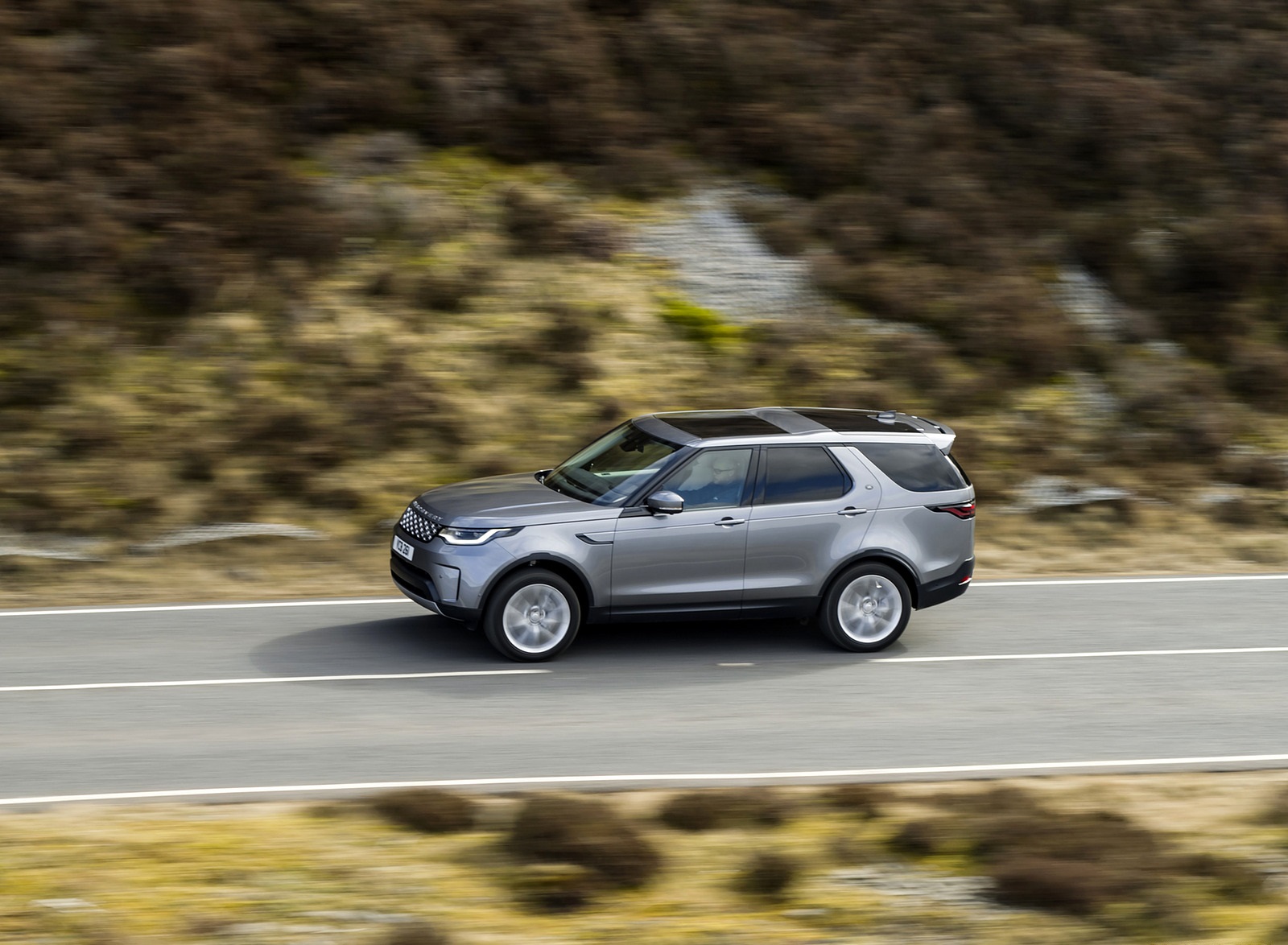 2021 Land Rover Discovery D300 MHEV SE Side Wallpapers #13 of 49