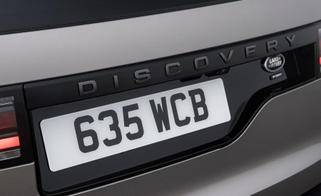 2021 Land Rover Discovery P360 MHEV R-Dynamic S Detail Wallpapers  450x275 (31)