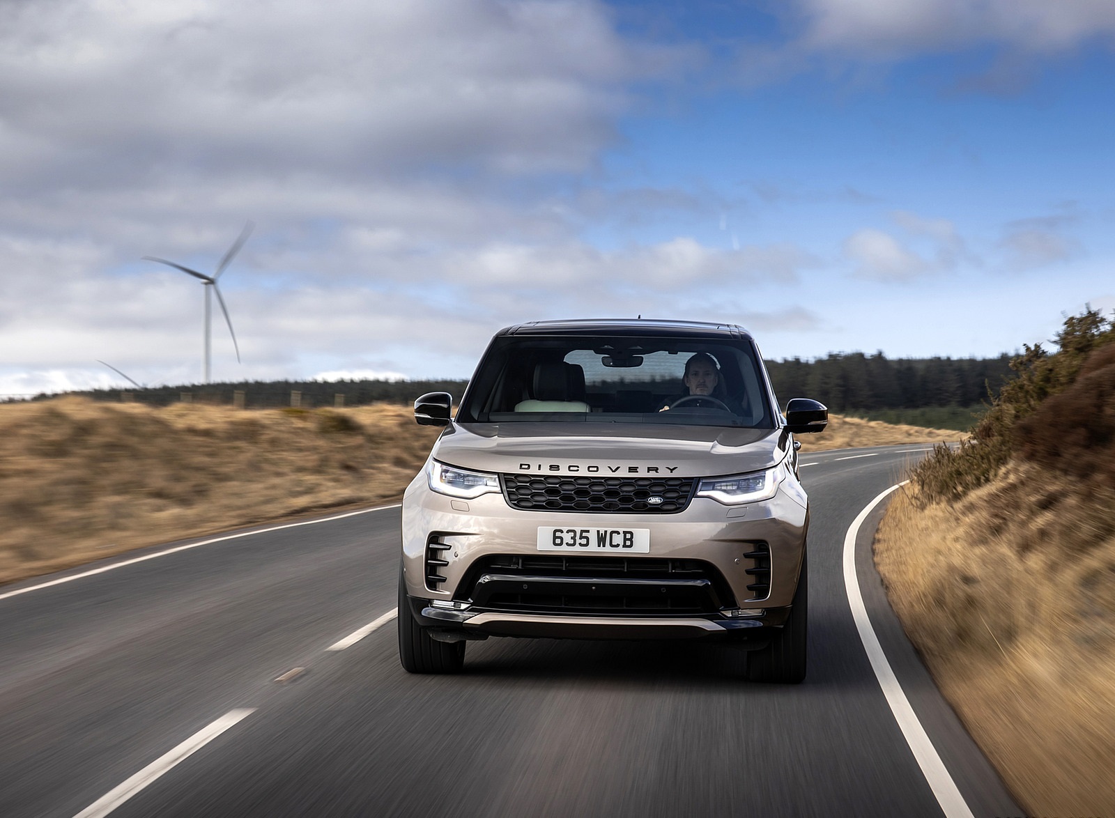 2021 Land Rover Discovery P360 MHEV R-Dynamic S Front Wallpapers #2 of 50