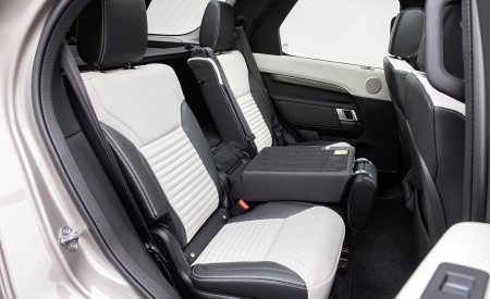2021 Land Rover Discovery P360 MHEV R-Dynamic S Interior Rear Seats Wallpapers 450x275 (49)