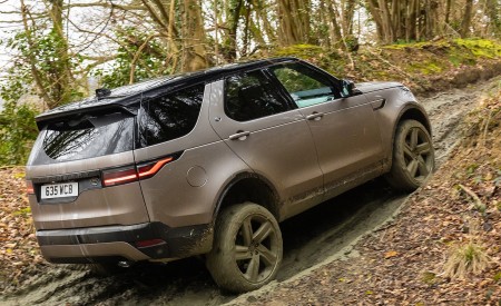 2021 Land Rover Discovery P360 MHEV R-Dynamic S Off-Road Wallpapers 450x275 (19)