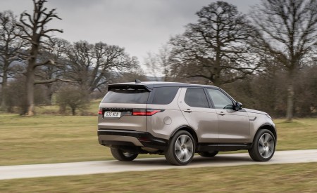 2021 Land Rover Discovery P360 MHEV R-Dynamic S Rear Three-Quarter Wallpapers 450x275 (8)