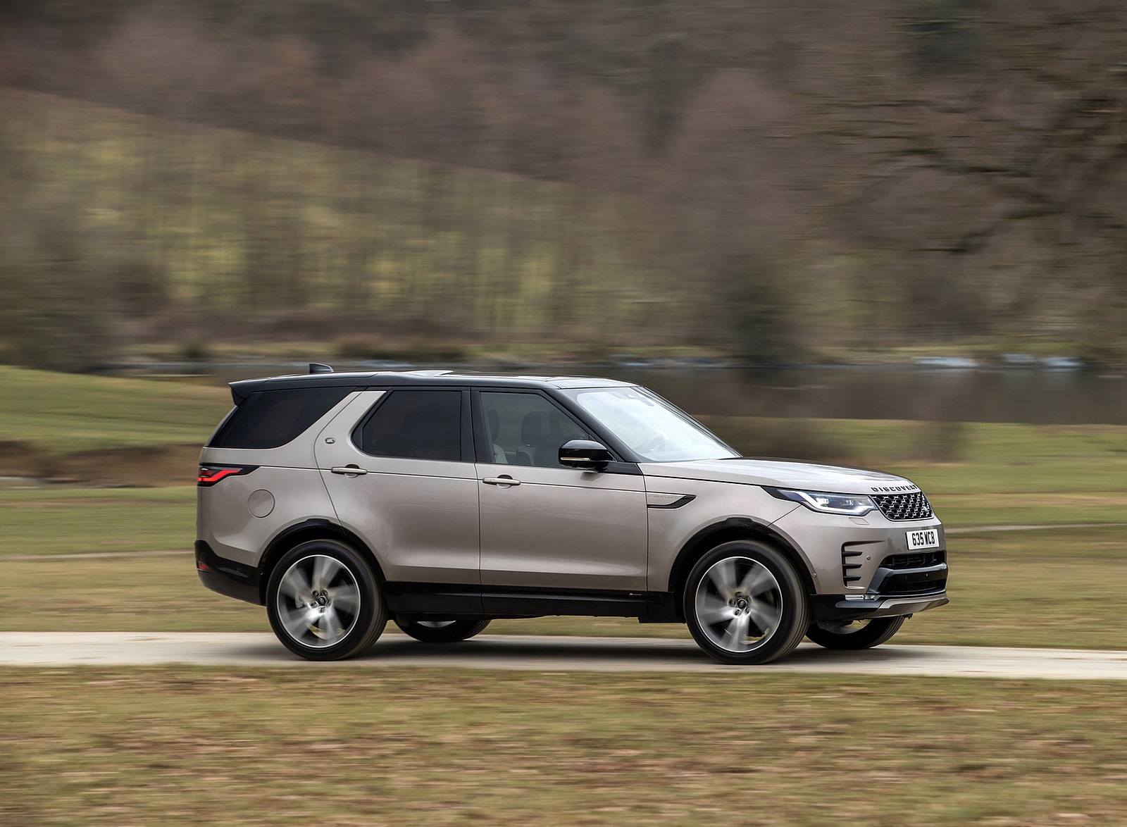 2021 Land Rover Discovery P360 MHEV R-Dynamic S Side Wallpapers #5 of 50