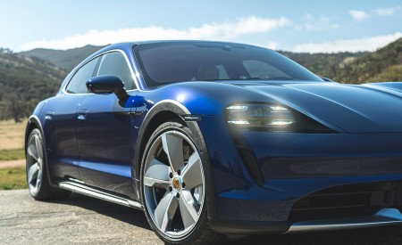 2022 Porsche Taycan Turbo Cross Turismo (Color: Gentian Blue) Detail Wallpapers 450x275 (69)