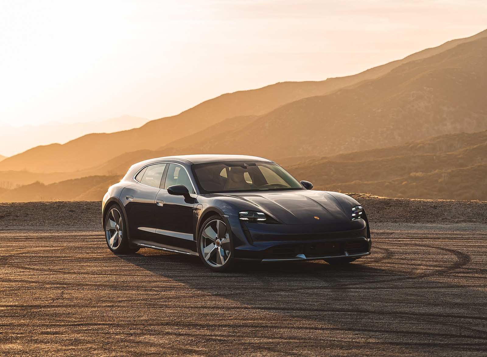 2022 Porsche Taycan Turbo Cross Turismo (Color: Gentian Blue) Front Three-Quarter Wallpapers #60 of 107