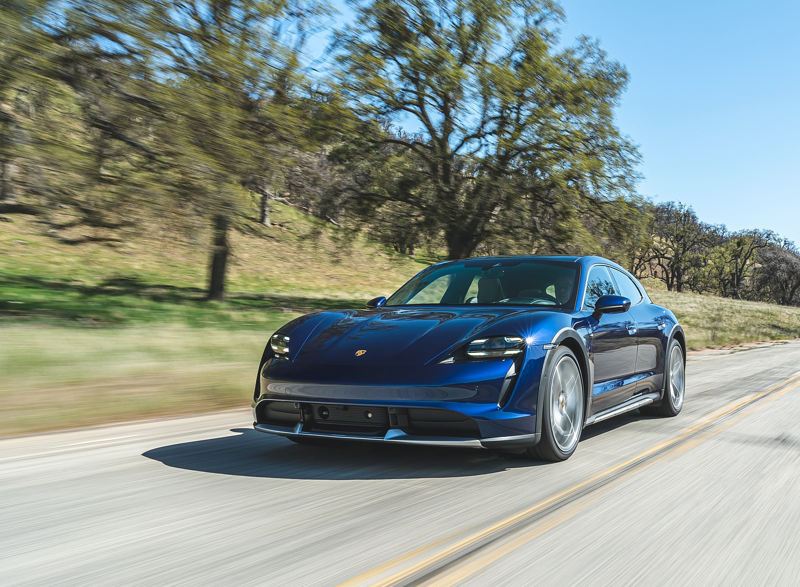 2022 Porsche Taycan Turbo Cross Turismo (Color: Gentian Blue) Front Three-Quarter Wallpapers #3 of 107